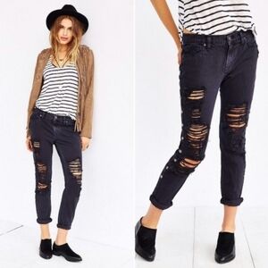 Urban Oufitters BDG Slim Boyfriend Jeans Studded Destroyed Distressed